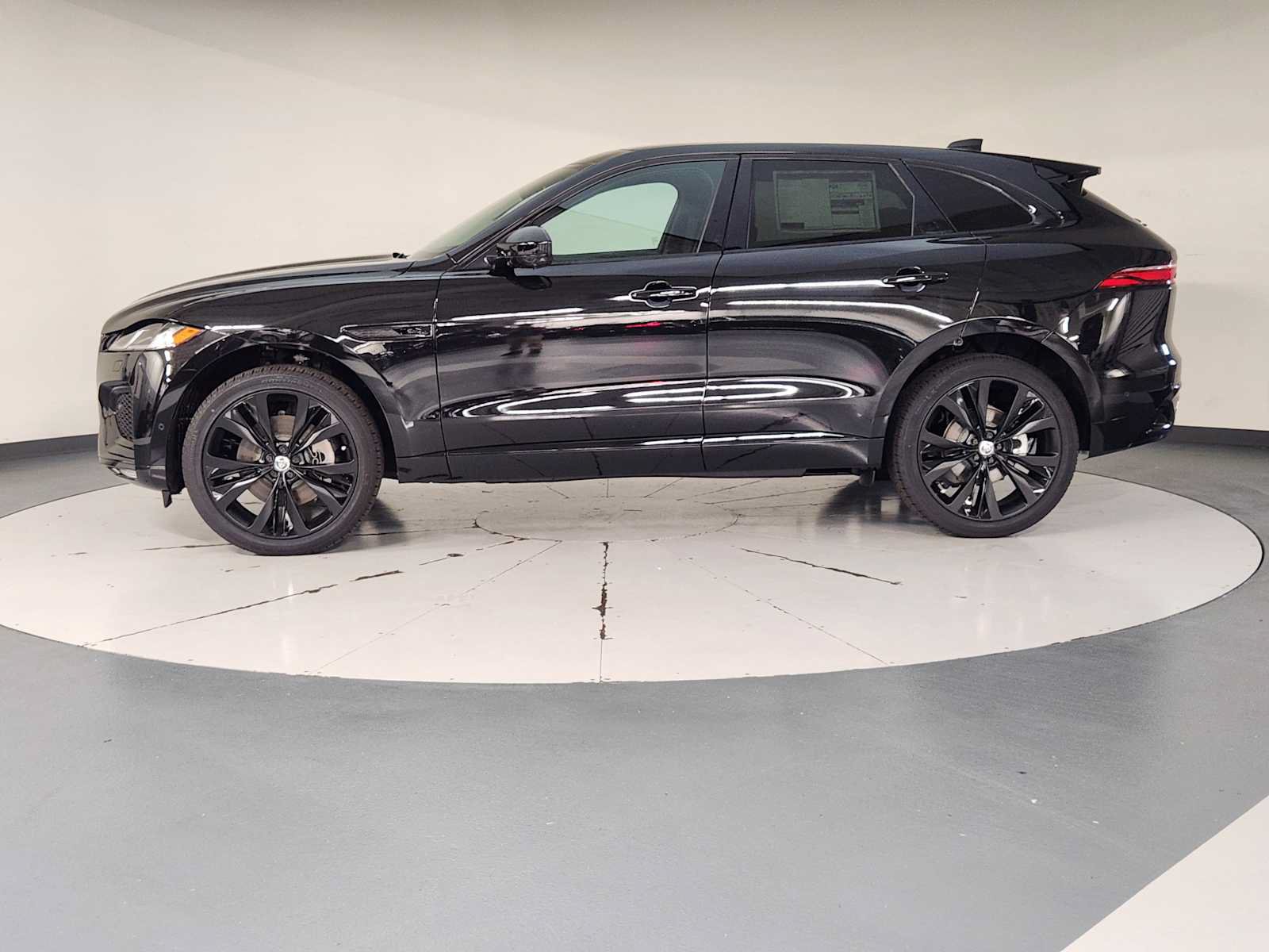 New 2026 Jaguar F-PACE R-Dynamic S AWD/4WD image 5