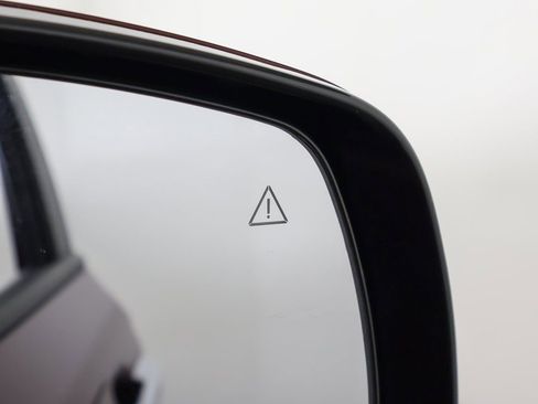 Used 2024 Kia Carnival LX image 38