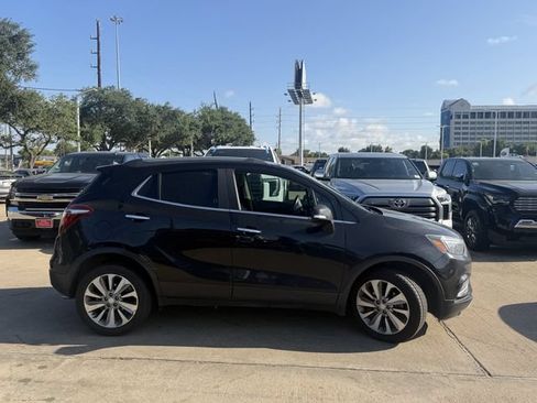 Used 2017 Buick Encore Preferred FWD image 4