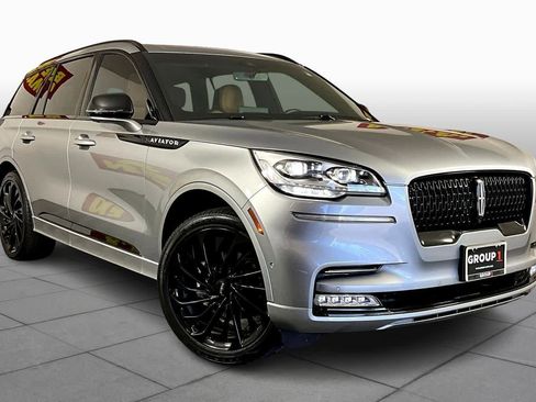 Used 2024 Lincoln Aviator Black Label w/ Jet Package image 2