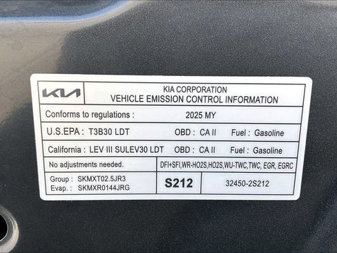 Used 2025 Kia Sorento S w/ Panoramic Sunroof Package FWD image 37