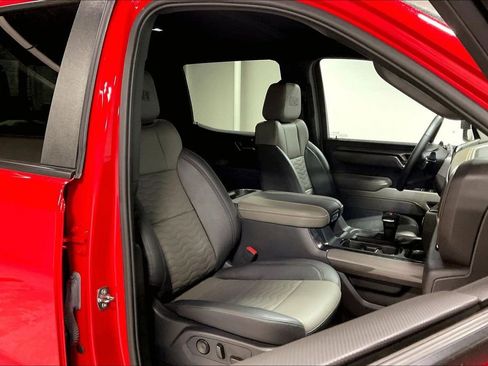 Used 2024 Chevrolet Silverado 1500 ZR2 w/ ZR2 Bison Edition AWD/4WD image 9