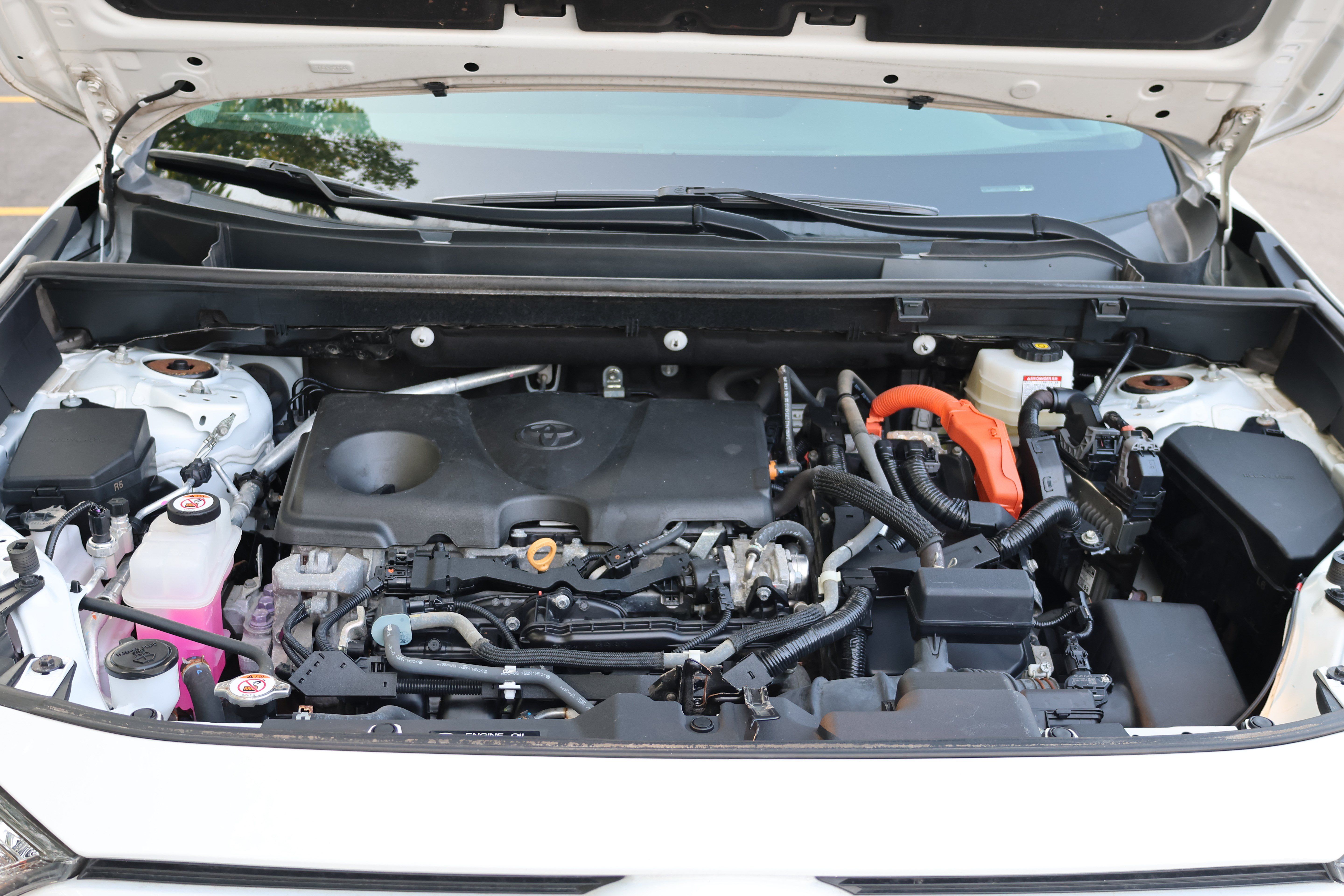 Used 2022 Toyota RAV4 LE AWD/4WD image 12