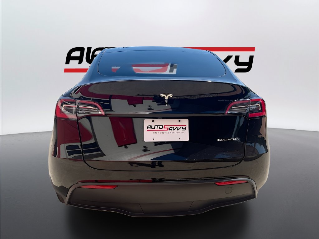 Used 2024 Tesla Model Y Long Range AWD/4WD image 6