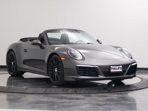 Used 2017 Porsche 911 Carrera image 15