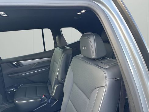 New 2026 Buick Enclave Sport Touring w/ LPO, Floor Liner Package image 19
