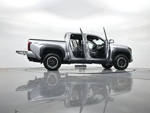 Used 2024 Toyota Tacoma TRD Off-Road AWD/4WD image 50
