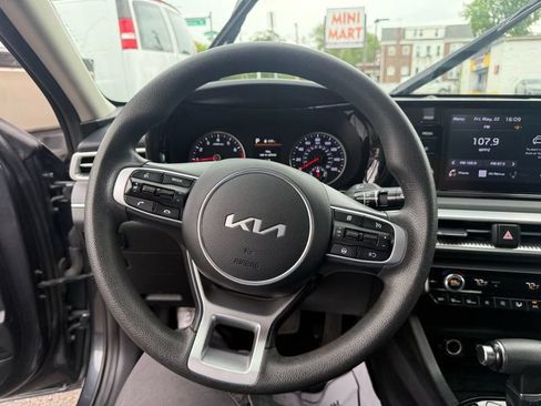 Used 2023 Kia K5 LXS FWD image 18