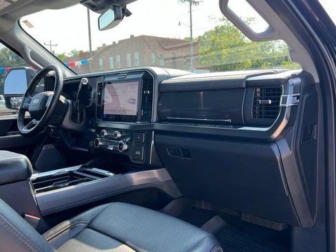 Used 2025 Ford F250 Lariat w/ Tremor Off-Road Package AWD/4WD image 22