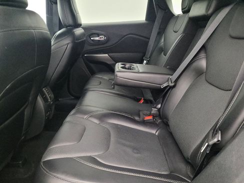 Used 2020 Jeep Cherokee Limited AWD/4WD image 18