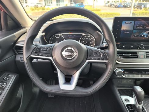 Used 2025 Nissan Altima 2.5 SV w/ SV Special Edition Package AWD/4WD image 20