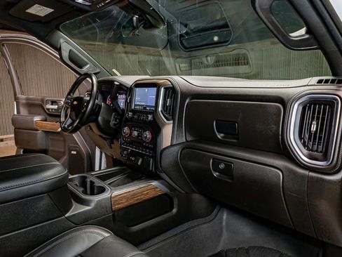 Used 2023 Chevrolet Silverado 3500 High Country w/ Z71 Off-Road Package image 15