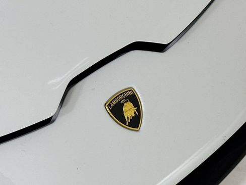 Used 2018 Lamborghini Huracan LP 580-2 RWD image 32