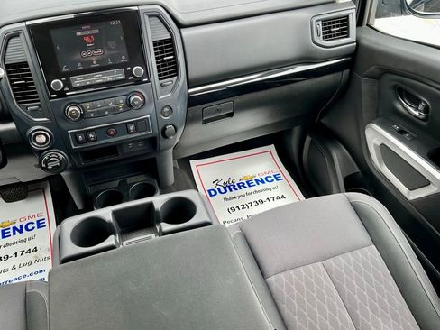 Used 2023 Nissan Titan SV image 18