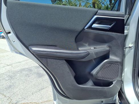Used 2024 Mitsubishi Outlander ES FWD image 22