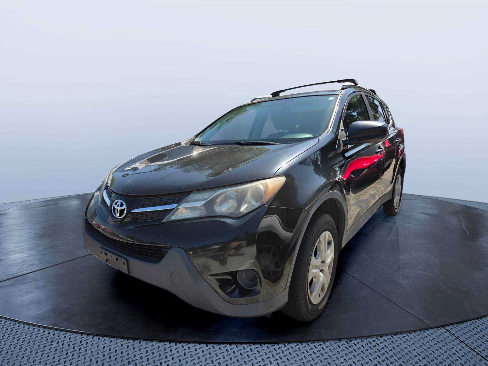 Used 2015 Toyota RAV4 LE AWD/4WD image 3