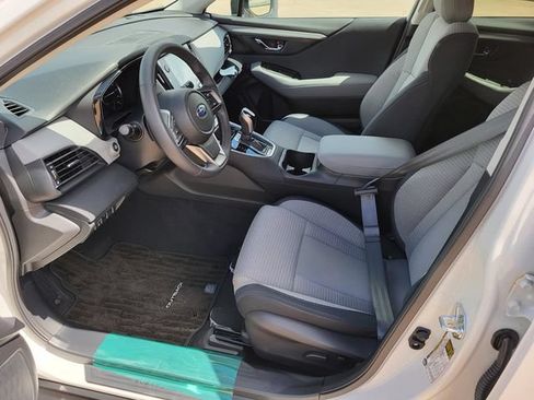 Used 2025 Subaru Outback Premium w/ Popular Package #1 AWD/4WD image 18