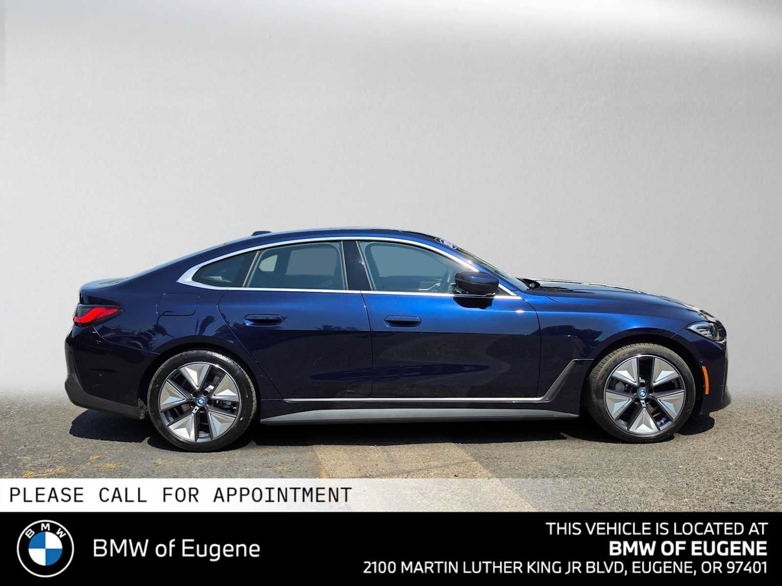 Used 2023 BMW i4 eDrive35 w/ Premium Package RWD image 2