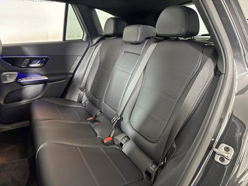 Used 2026 Mercedes-Benz GLC 300 4MATIC image 28