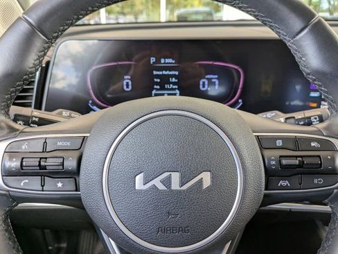 Used 2023 Kia Sportage EX image 24