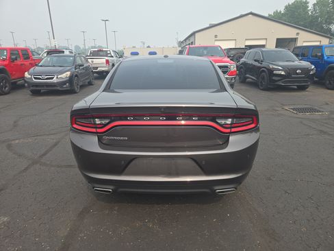 Used 2020 Dodge Charger SXT RWD image 6