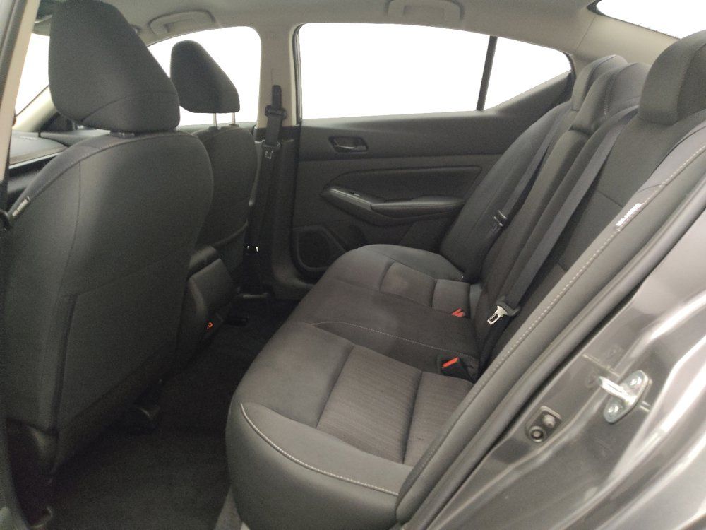 Used 2025 Nissan Altima 2.5 SV FWD image 18