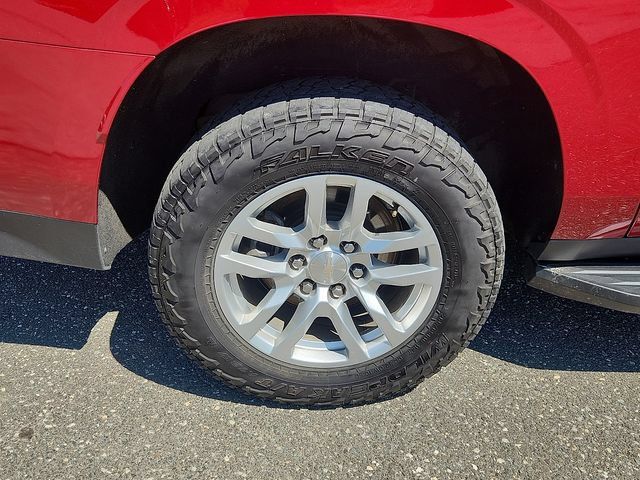 Used 2022 Chevrolet Suburban LS AWD/4WD image 33