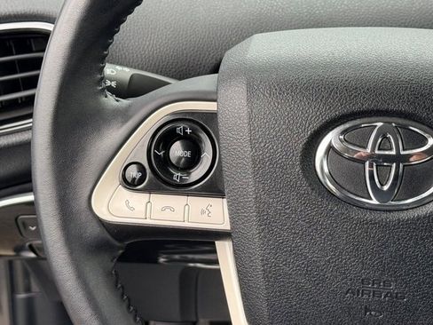 Used 2019 Toyota Prius Prime Premium image 22