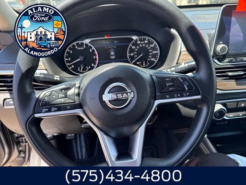 Used 2023 Nissan Altima 2.5 SV image 7