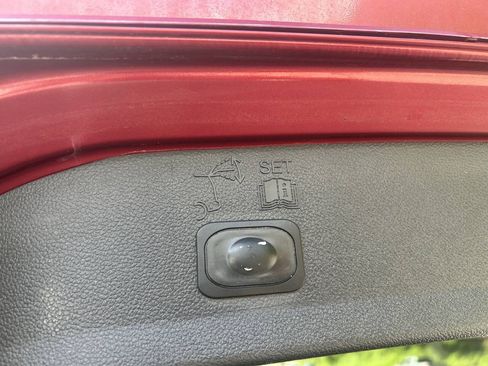 Used 2018 Ford Escape SEL AWD/4WD image 24