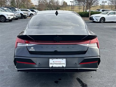 Used 2024 Hyundai Elantra Limited image 5