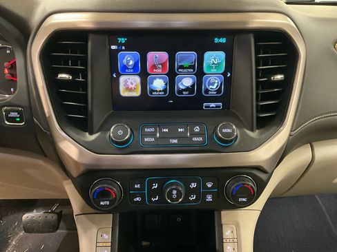 Used 2019 GMC Acadia Denali w/ Technology Package FWD image 21