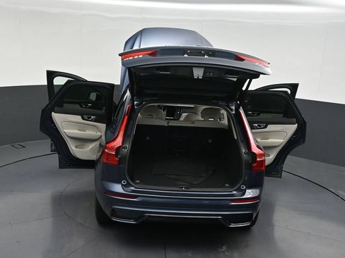 Used 2024 Volvo XC60 B5 Core AWD/4WD image 38