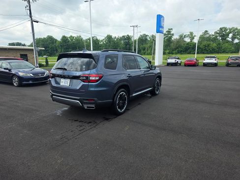 New 2026 Honda Pilot Touring image 4