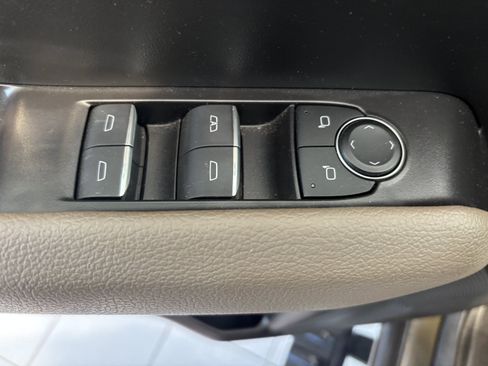Used 2024 GMC Canyon Denali AWD/4WD image 8