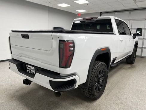 Used 2024 GMC Sierra 3500 AT4 w/ AT4 Premium Plus Package AWD/4WD image 10
