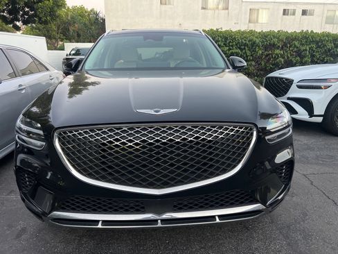 Used 2024 Genesis GV70 2.5T w/ Select Package AWD/4WD image 26