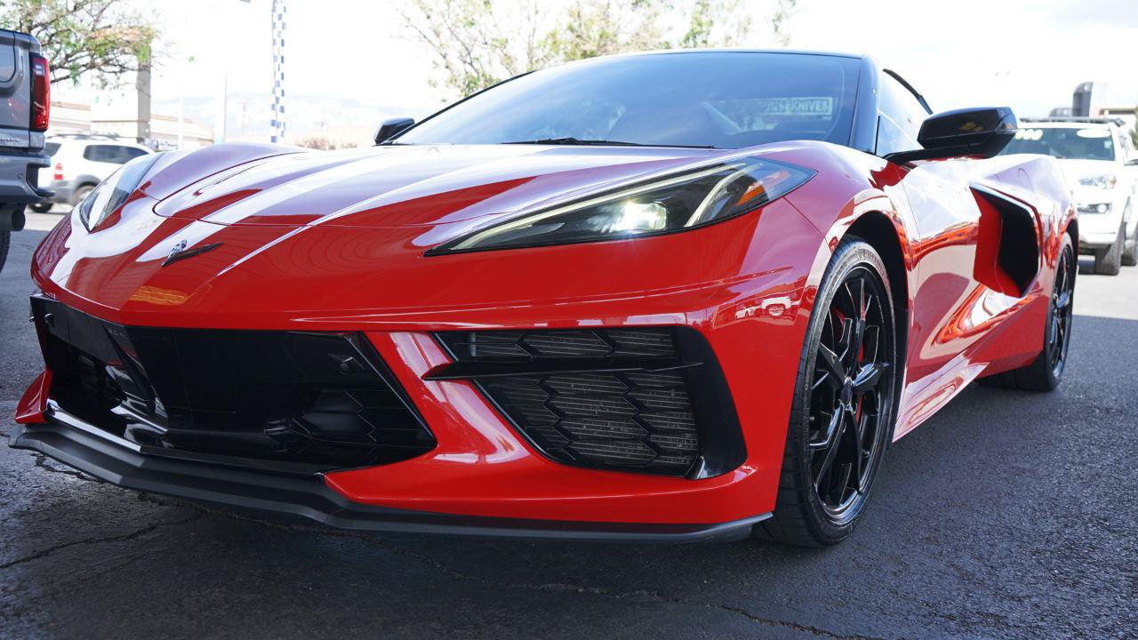 Used 2021 Chevrolet Corvette Stingray Premium Conv w/ Z51 Performance Package RWD image 23