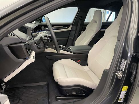 Used 2024 Porsche Panamera 4 image 5