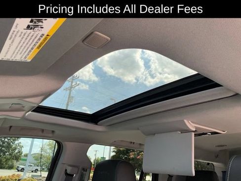 Used 2019 GMC Yukon Denali w/ Denali Ultimate Package AWD/4WD image 9
