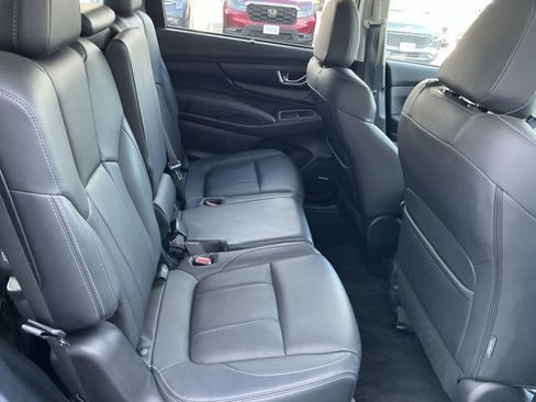 Certified 2023 Subaru Ascent Limited w/ Technology Package image 17