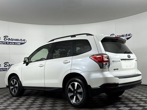 Used 2017 Subaru Forester 2.5i Premium image 9