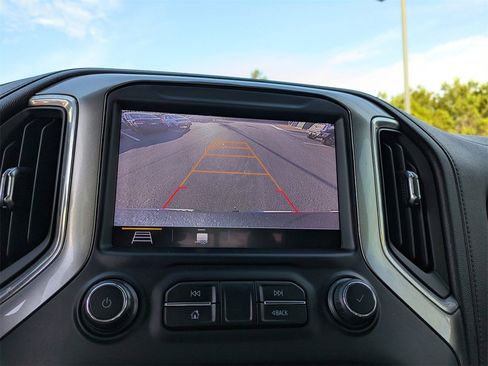 Used 2019 Chevrolet Silverado 1500 RST image 17