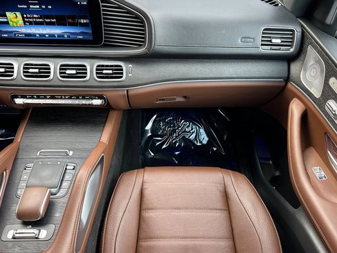 Used 2025 Mercedes-Benz GLS 450 4MATIC image 30