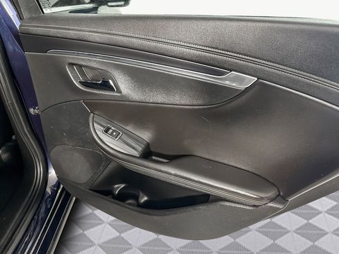 Used 2016 Chevrolet Impala LT w/ Convenience Package image 27