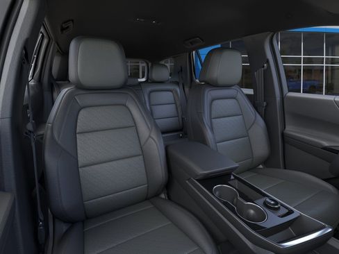 New 2026 Chevrolet Equinox LT w/ Convenience Package II image 18