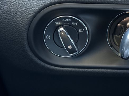 New 2026 Porsche Macan image 34