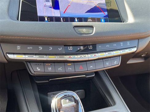 Certified 2022 Cadillac XT4 Premium Luxury w/ Enhanced Visibility Package image 22