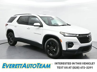 Used 2023 Chevrolet Traverse LT w/ Midnight/Sport Edition