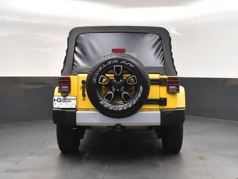 Used 2015 Jeep Wrangler Unlimited Sahara w/ Connectivity Group image 6